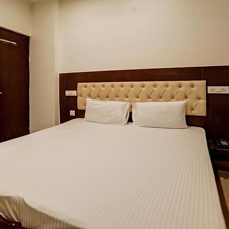 Oyo Hotel The Red Hut Chandīgarh المظهر الخارجي الصورة