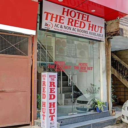 Oyo Hotel The Red Hut Chandīgarh المظهر الخارجي الصورة