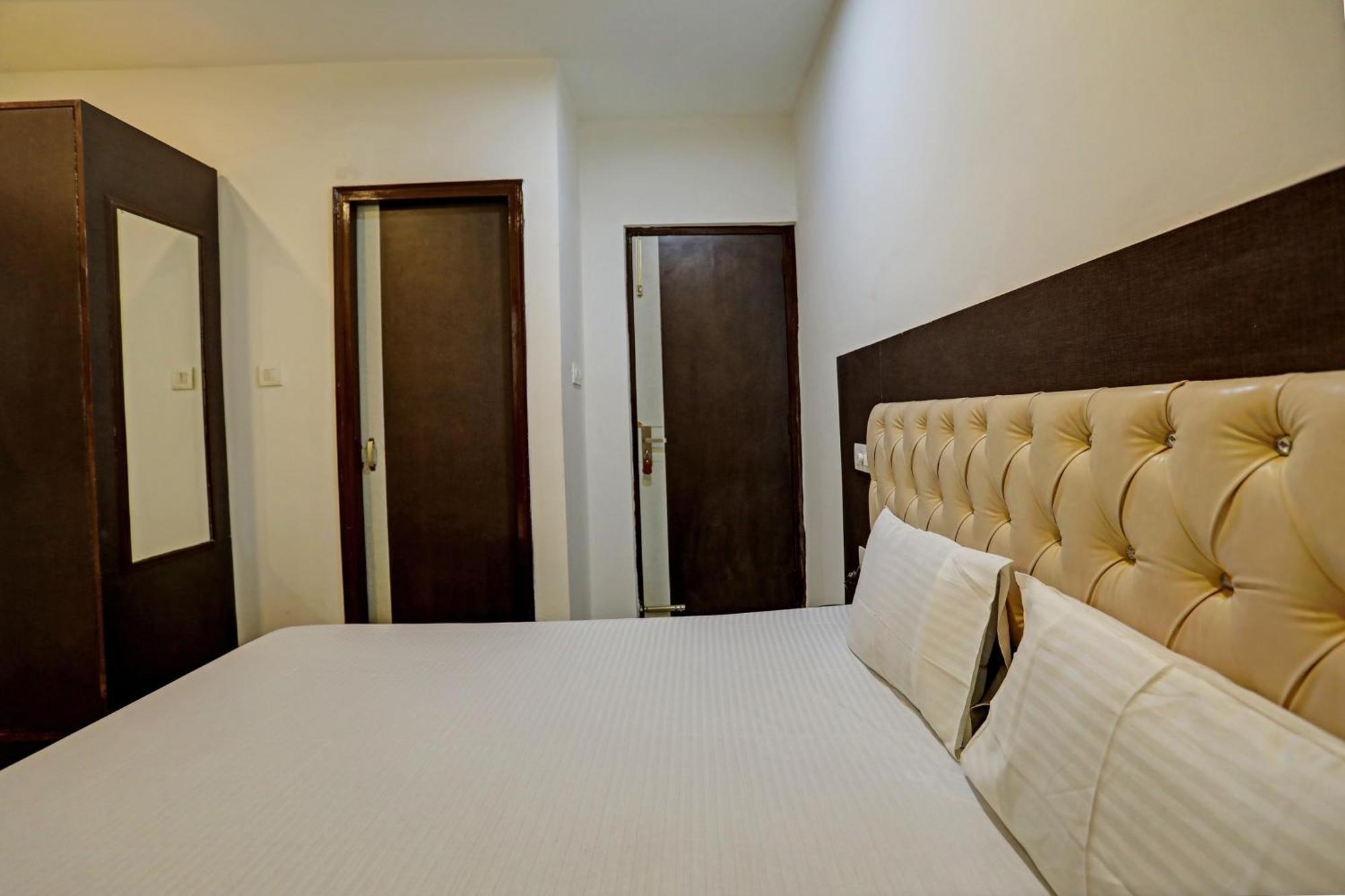 Oyo Hotel The Red Hut Chandīgarh المظهر الخارجي الصورة