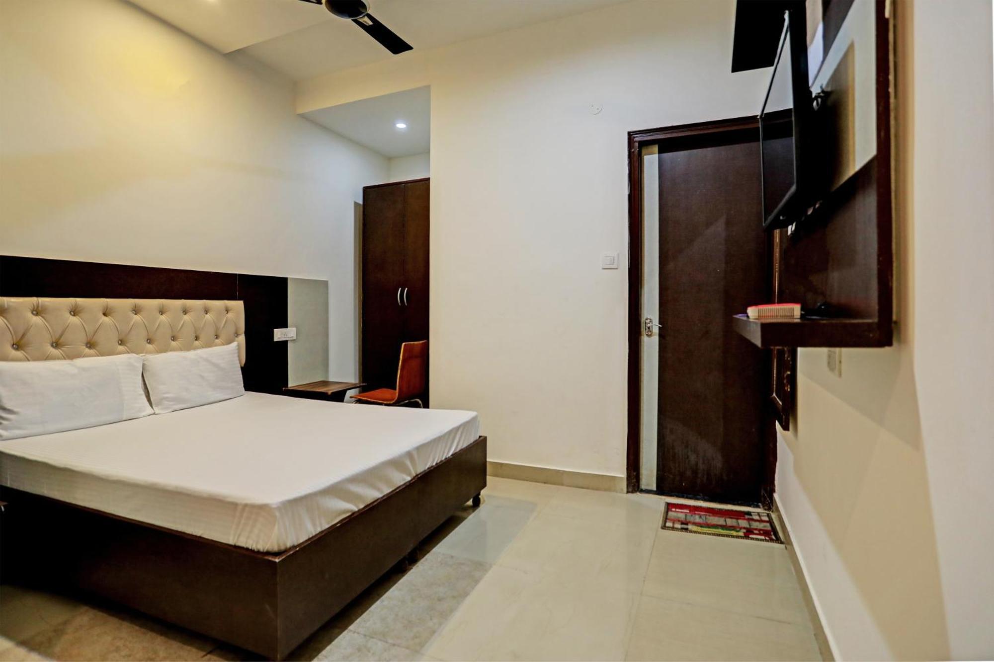 Oyo Hotel The Red Hut Chandīgarh المظهر الخارجي الصورة