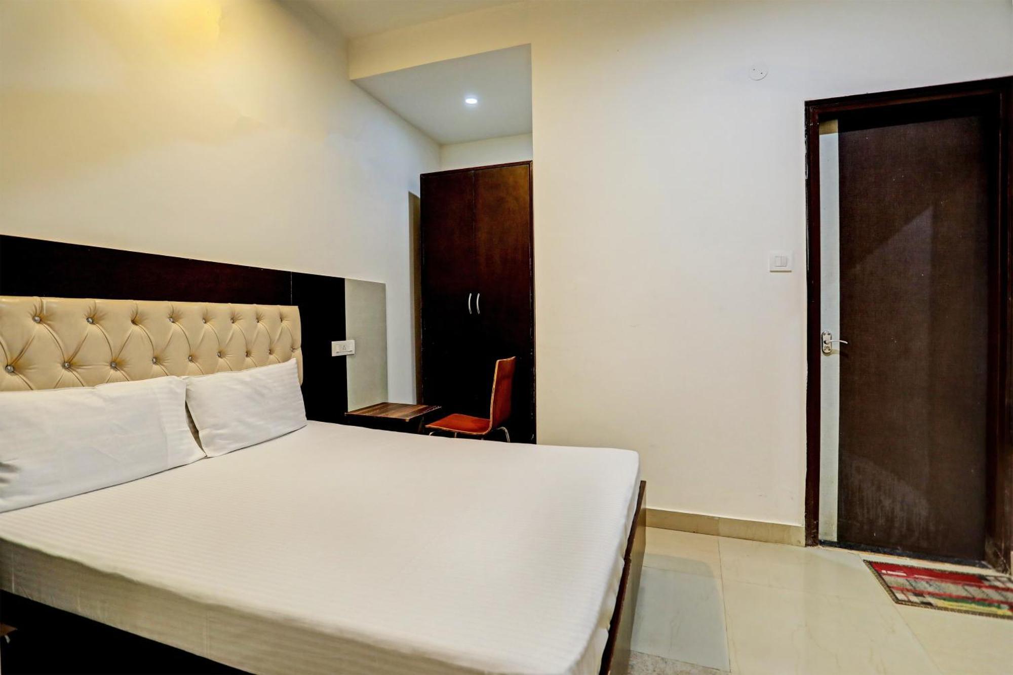 Oyo Hotel The Red Hut Chandīgarh المظهر الخارجي الصورة
