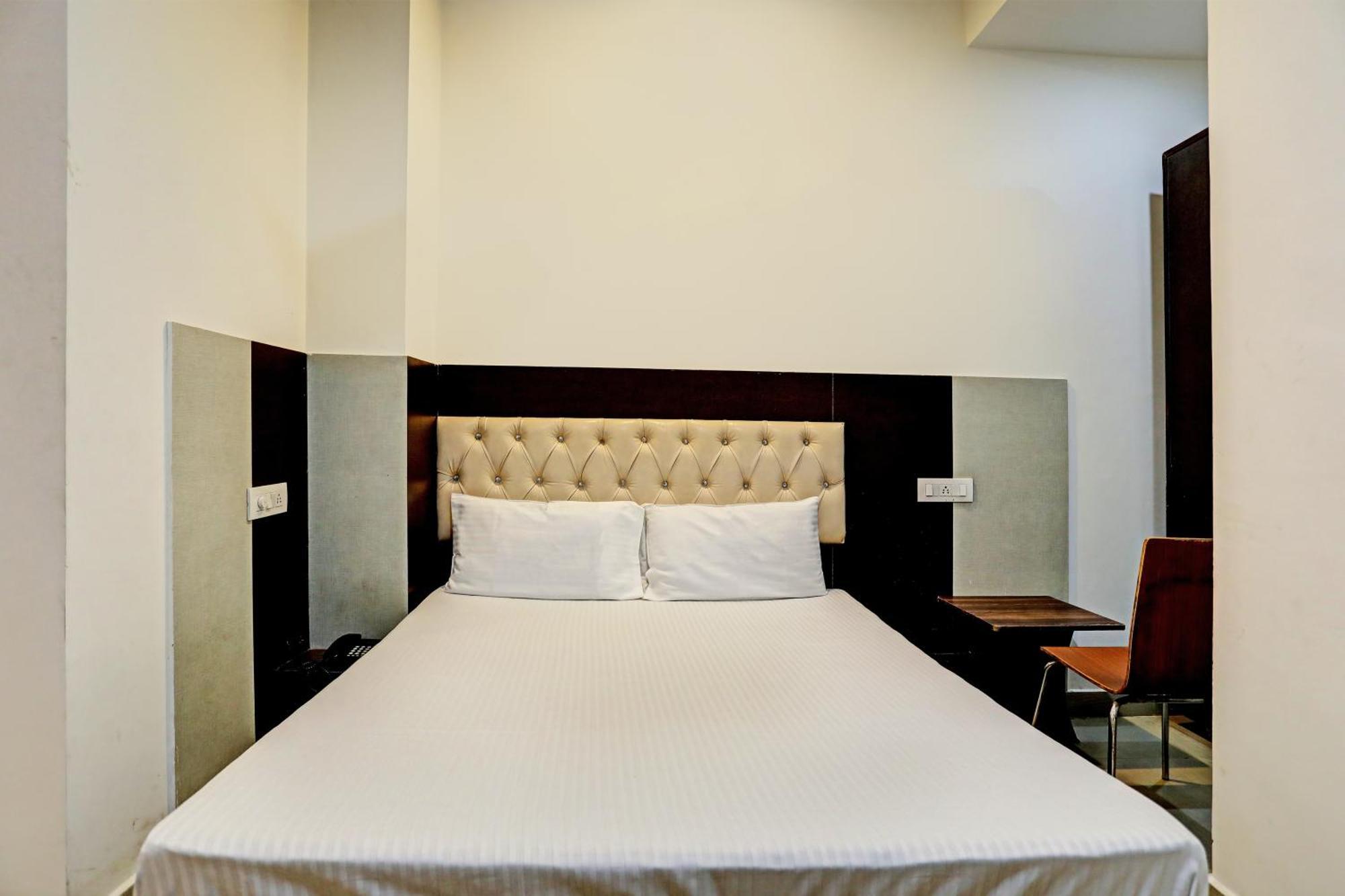 Oyo Hotel The Red Hut Chandīgarh المظهر الخارجي الصورة