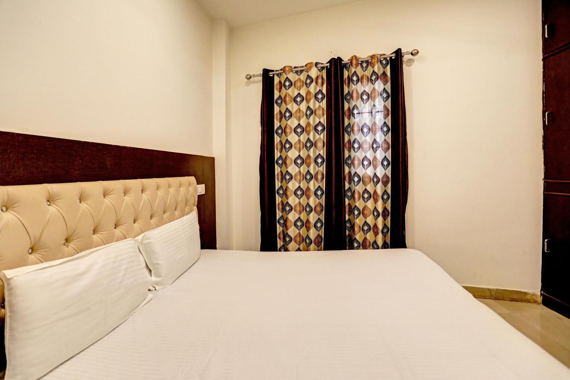 Oyo Hotel The Red Hut Chandīgarh المظهر الخارجي الصورة