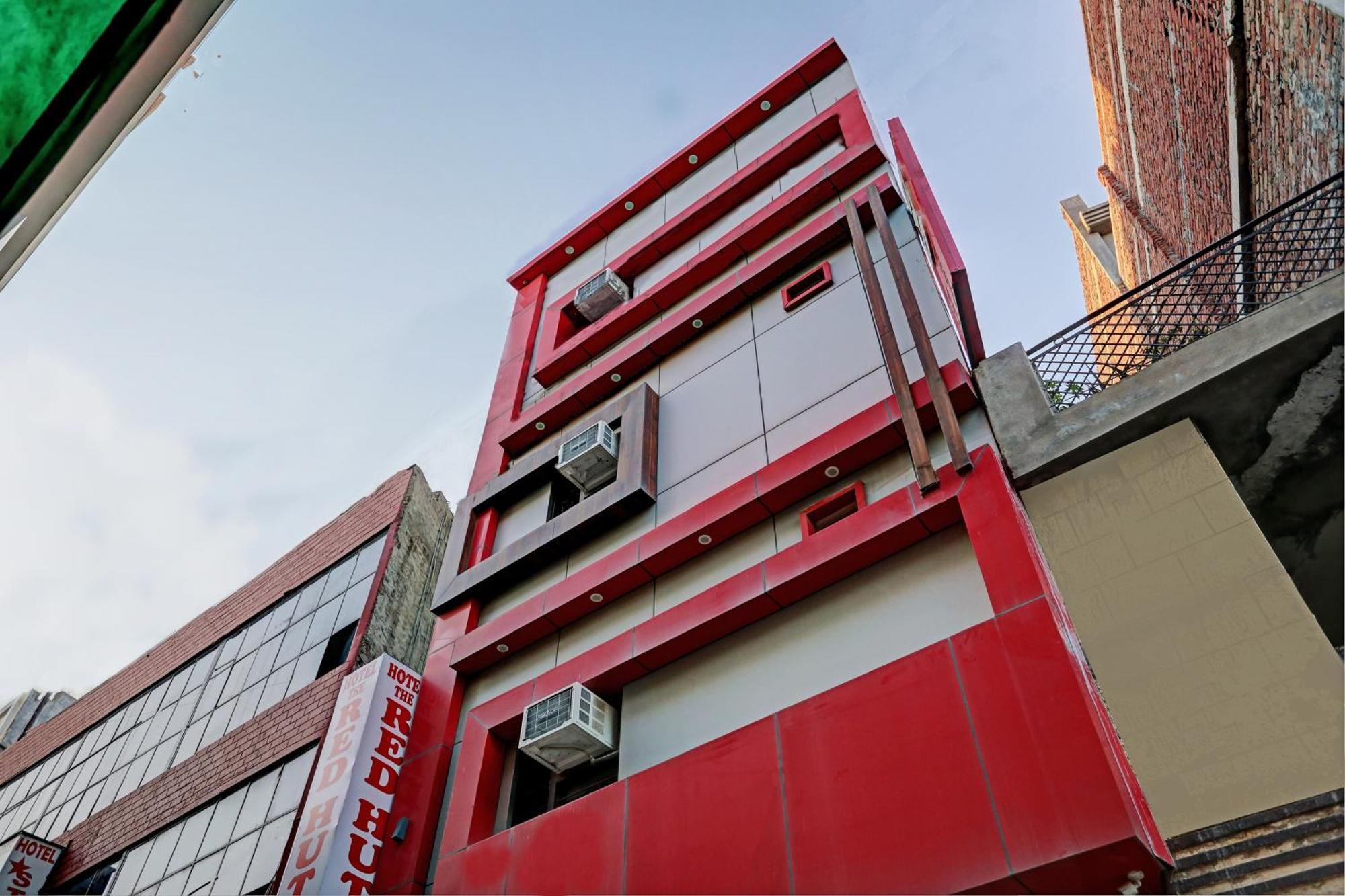 Oyo Hotel The Red Hut Chandīgarh المظهر الخارجي الصورة